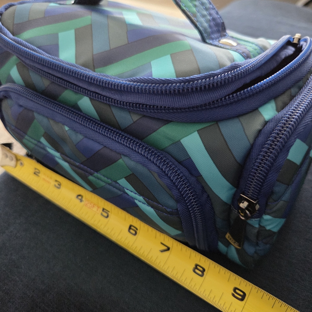 Lug Blue and Green Toiletry Bag - Picture 5 of 6